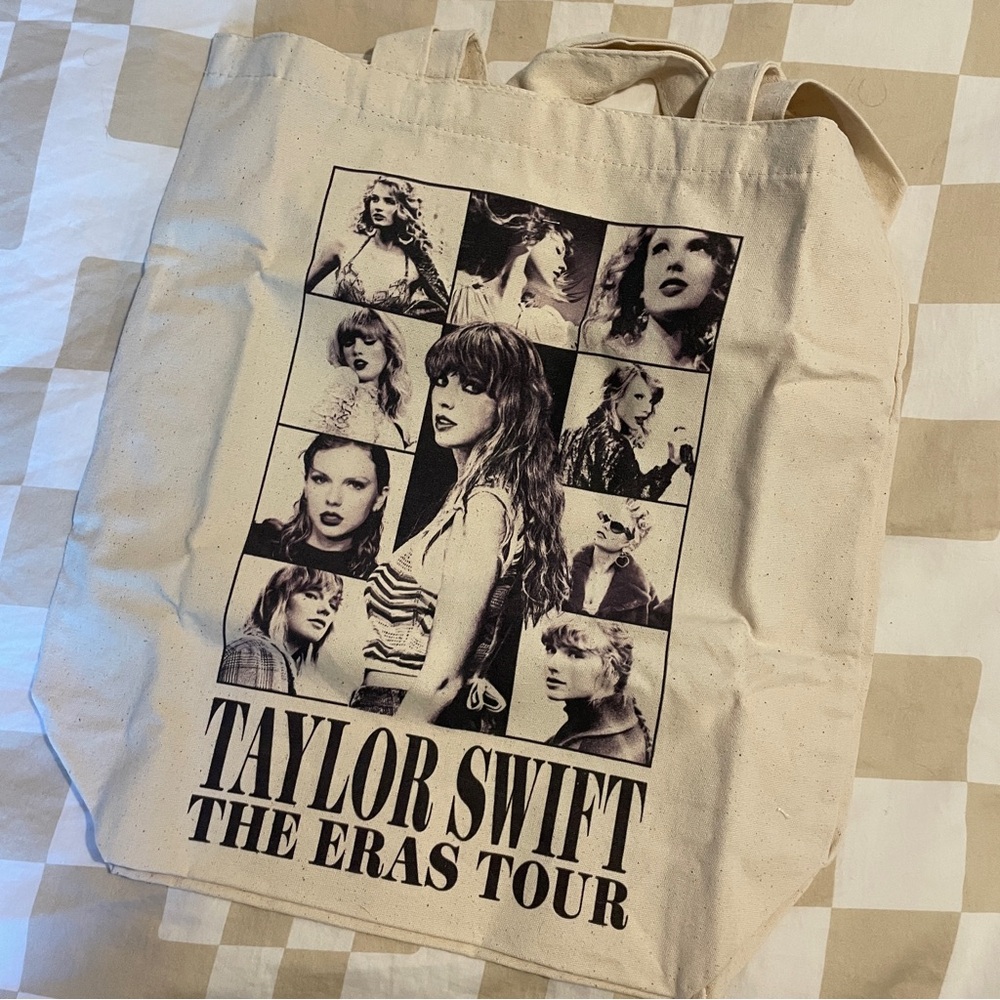 Taylor Swift Eras Tour VIP Box - Picture 7 of 10